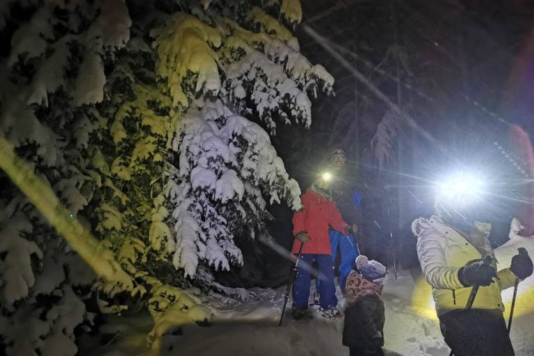 Snowshoeing under the stars avec Snocool image1