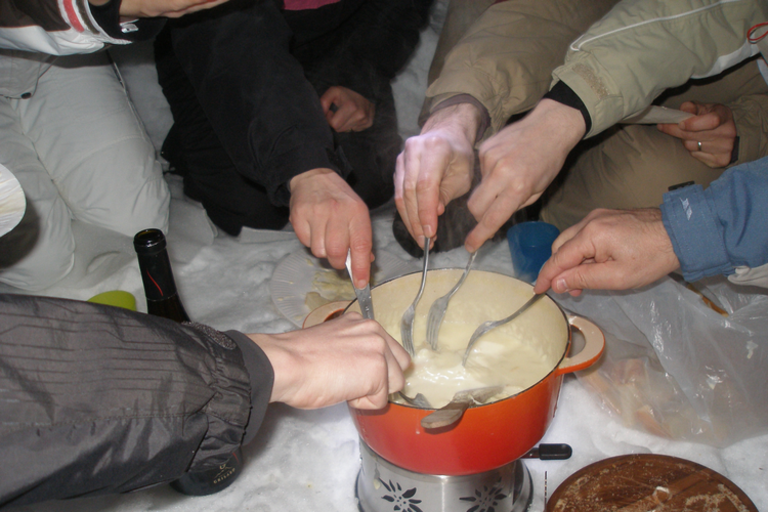 Soirée insolite en Raquette avec Nicolas, Fondue dans un igloo ou tipi - Mercredi 07 janvier image1