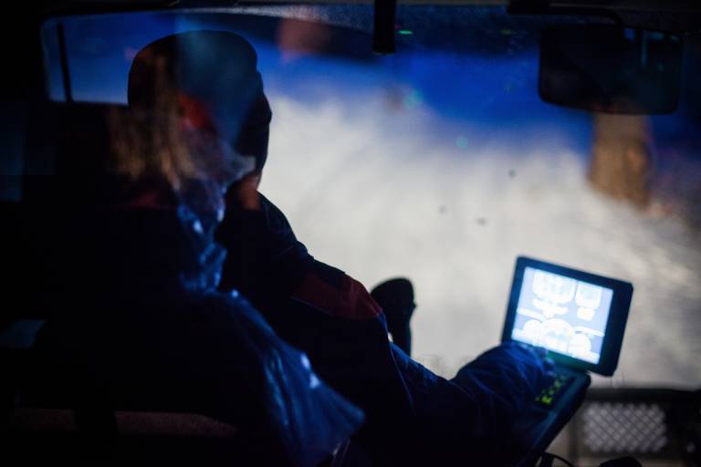 Tour en dameuse sur le domaine nordique de Puy Saint Vincent image2