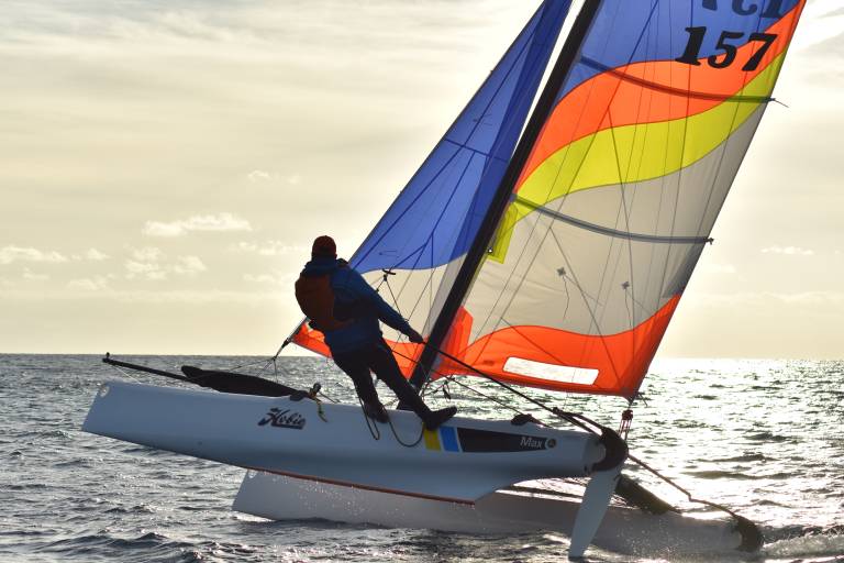 SNGL Sail school: sail lessons and courses image2