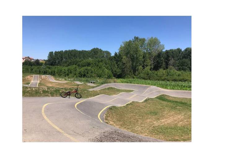 Pumptrack "la Vague" image1