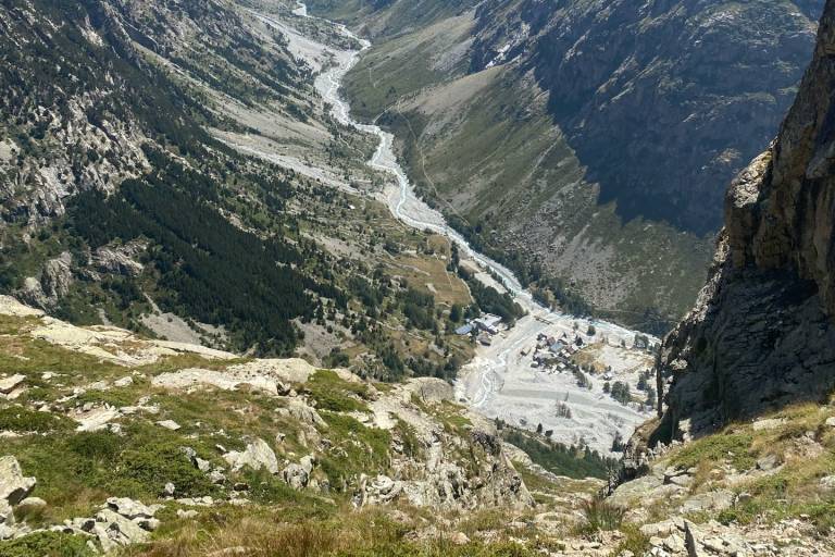 Discover La Bérarde, an Exceptional Village image1