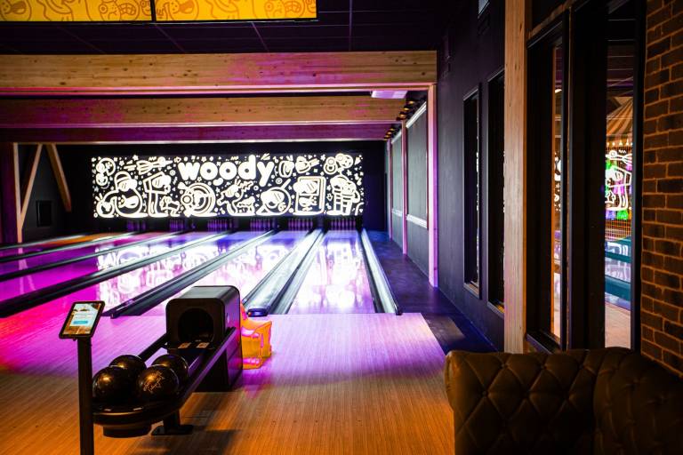 Bowling - Woody image1