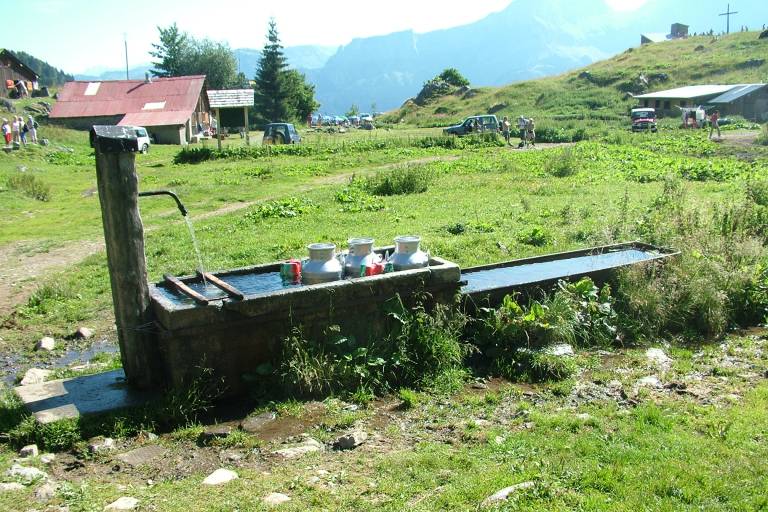 sentier pédestre & jeepable : Doran par Burzier image1