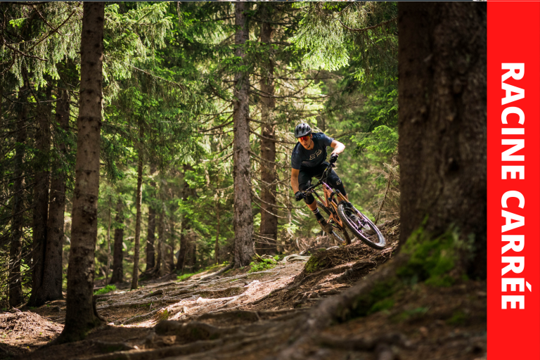 Red - Super Morzine - Racine Carrée image1
