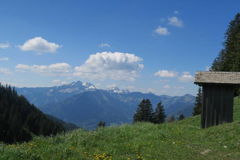 Randonnée à pied au Mont Ouzon image1