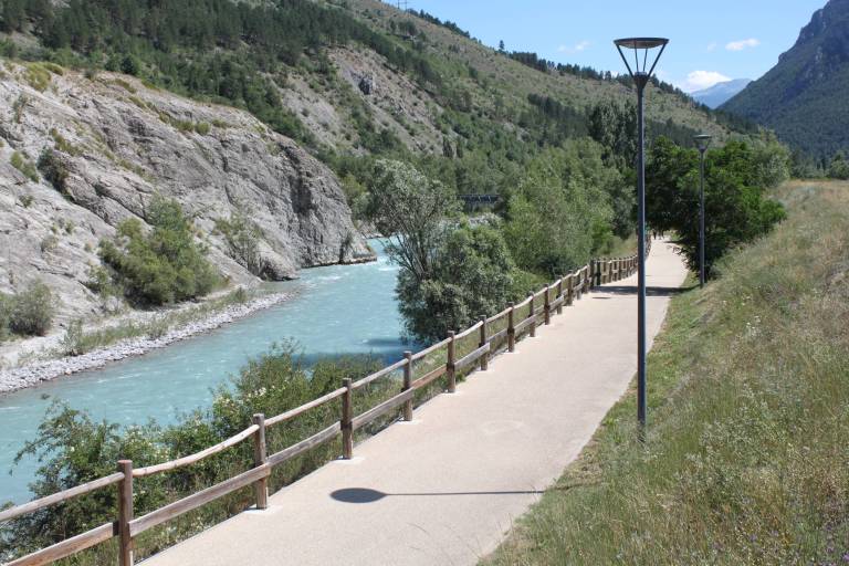The L’Argentière-la-Bessée green route ("Voie Verte") image1