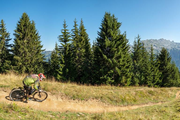 Itinéraire pédestre : balade en montagne, par télécabine, à Samoëns 1600 image2