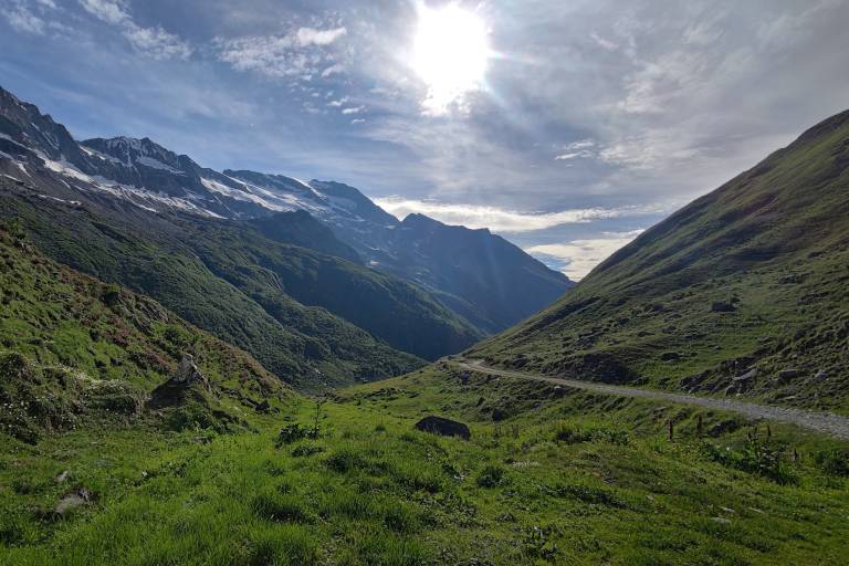 Glière refuge and the Grassaz pass image2