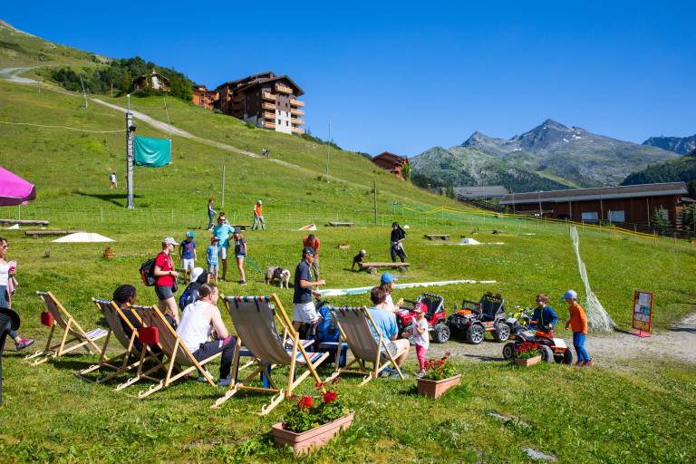 B14 - The Altiport mountain pastures From Méribel-Mottaret image2