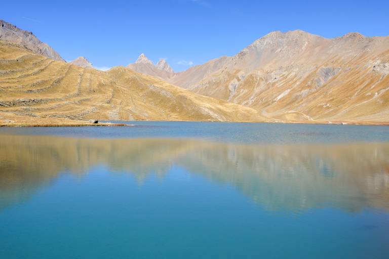 Montée au glacier Lombard depuis le lac du Goléon image2