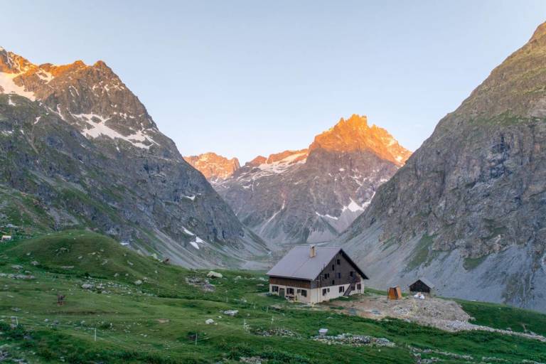 Du Lautaret à l'Alpe de Villar d'Arène par le sentier des Crevasses image1