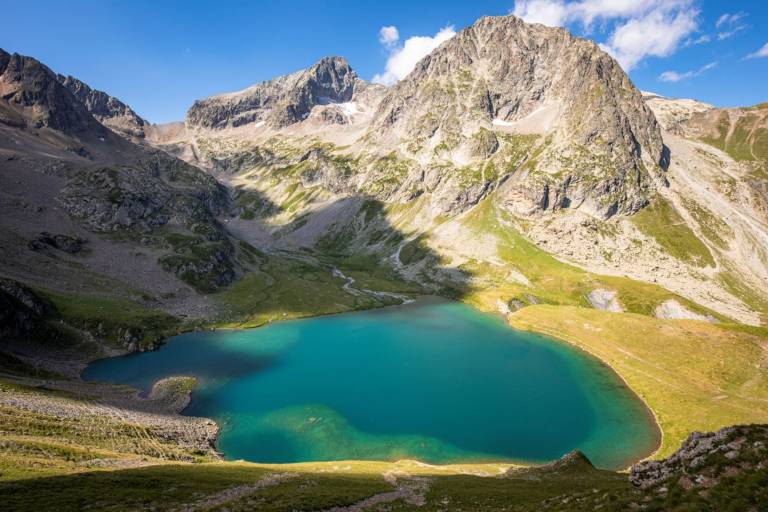 The Muzelle et Le Lauvitel lakes image2