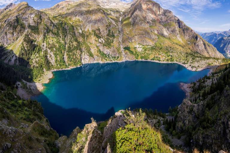 The Muzelle et Le Lauvitel lakes image1