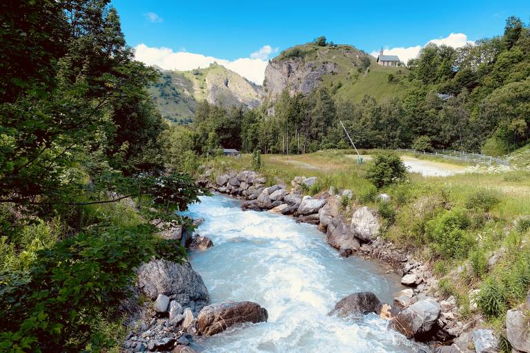 Walk to the hamlet of Les Verneys - Hiking itinerary image2