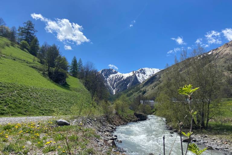 Stroll from Les Verneys to Pratier - Hiking itinerary image2