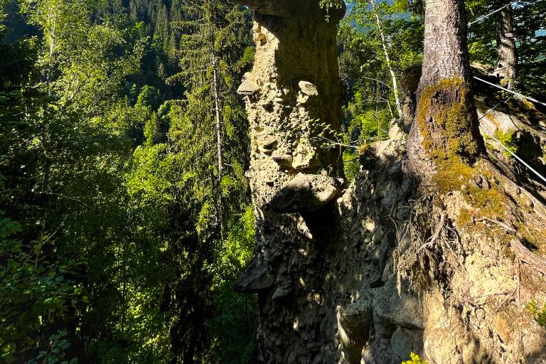 Boucle Cheminée des fées en passant par le Berchat image1
