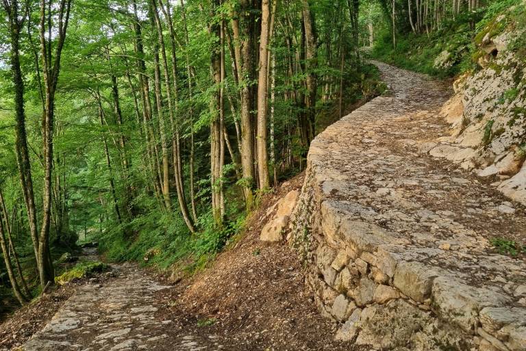 Les crêtes de la montagne de l'Épine image1