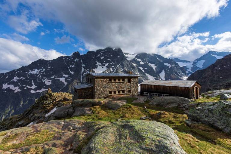Le refuge du Pelvoux image1