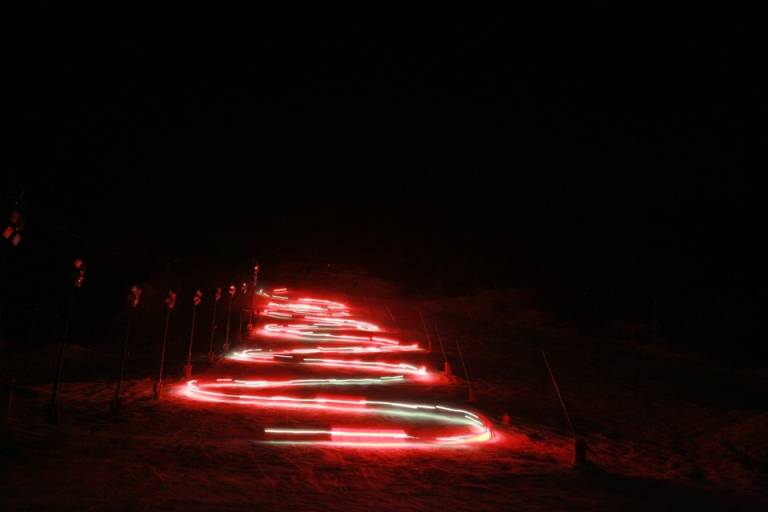 Children torch light descent image1