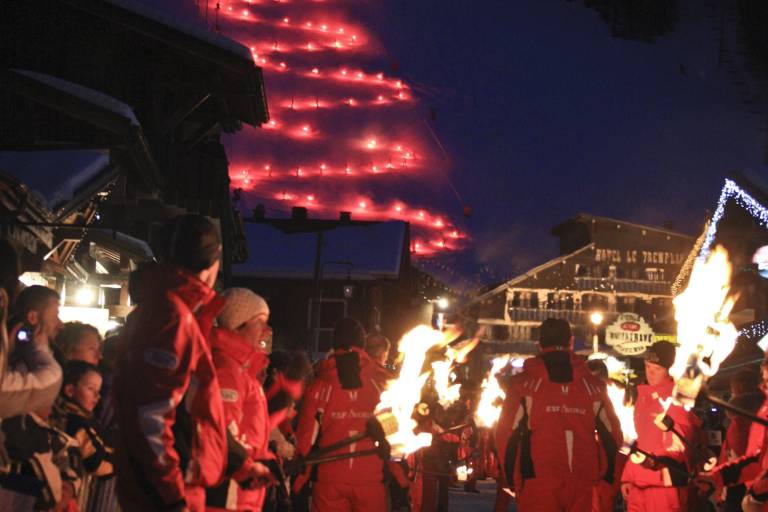 Torchlight descent by ESF instructors image1