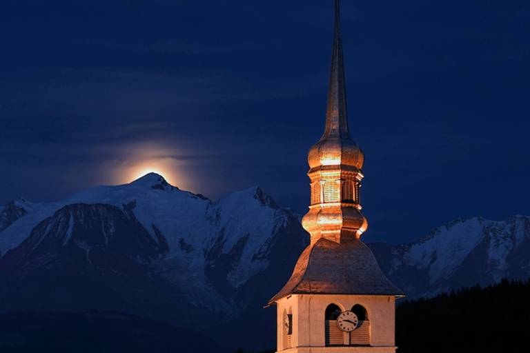 Cordon church in chiaroscuro image1