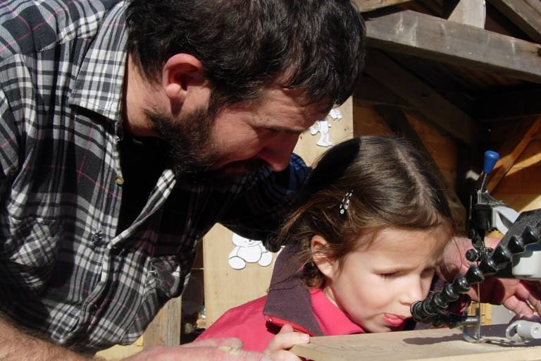 Woodworking workshop with Bambins des bois and giant wooden games image1