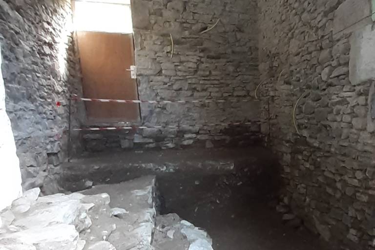Archaeological digs of the central building of the Castle of the Lords of Faucigny image1
