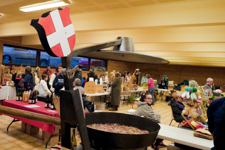 Marché artisans et producteurs image1