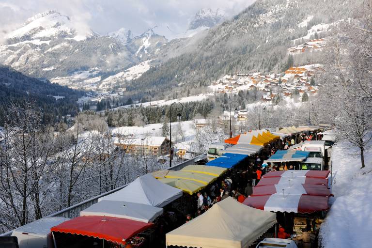 Châtel winter market image1