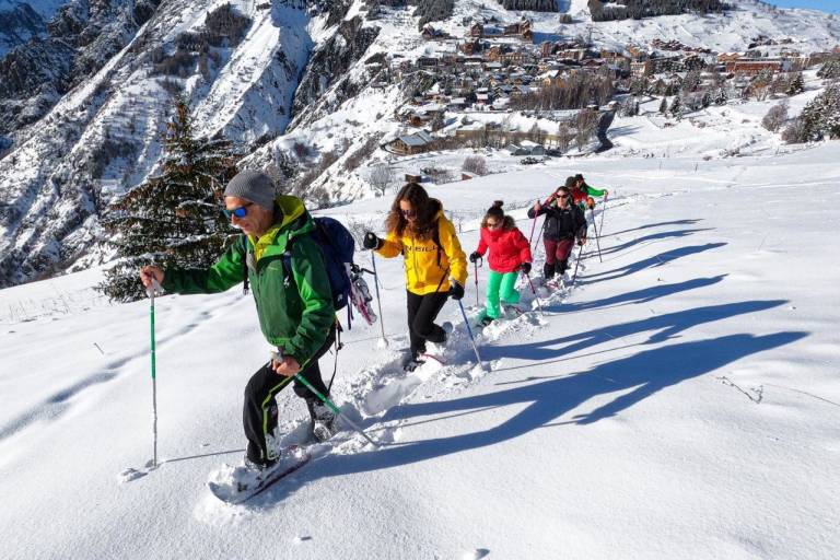 Nature and heritage snowshoeing image2