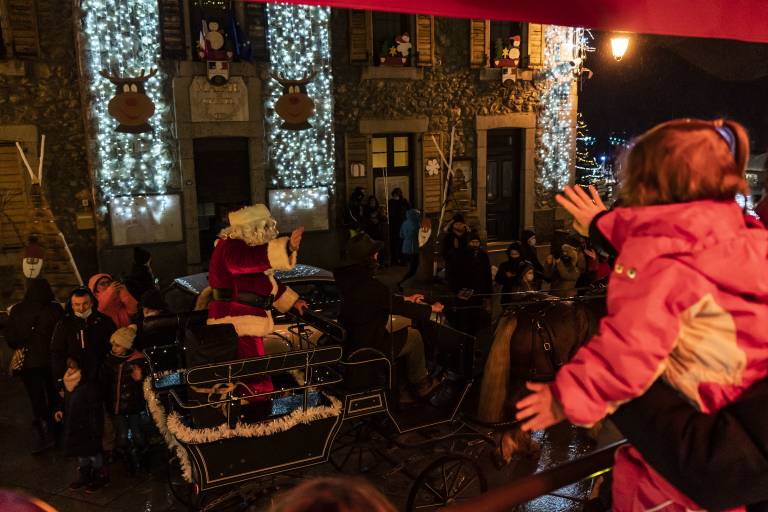 Father Christmas arrives in Châtel ! image2