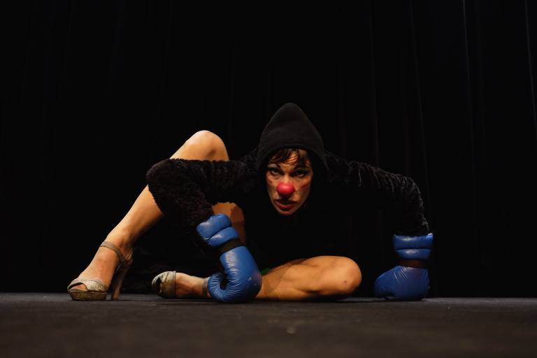 Spectacle clown et acrobatie "More Aura" image1