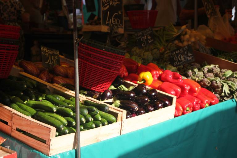 Sunday market image1