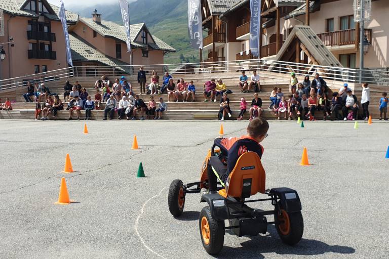 Pedal go-kart ride image1