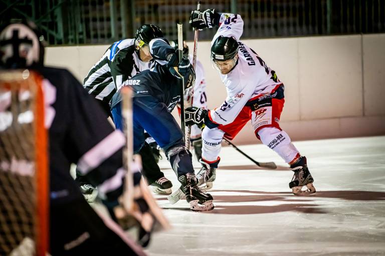 Ice hockey match - Alpe d'Huez / Albertville image1