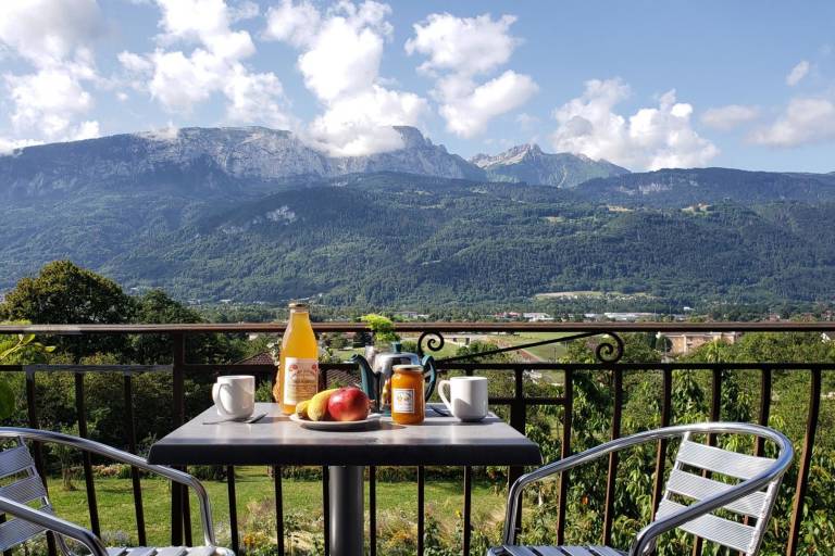 Gîte des Rapilles : "Le nid" image2