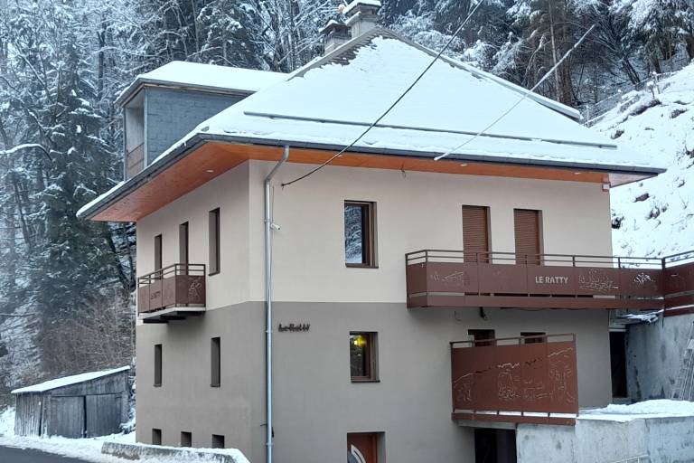 Meublé le Bouquetin image1