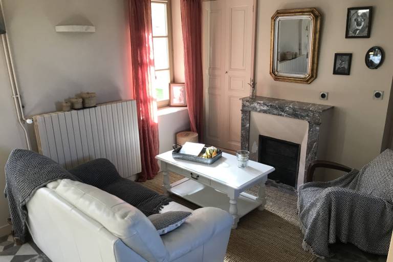 La Cour Pavée image2