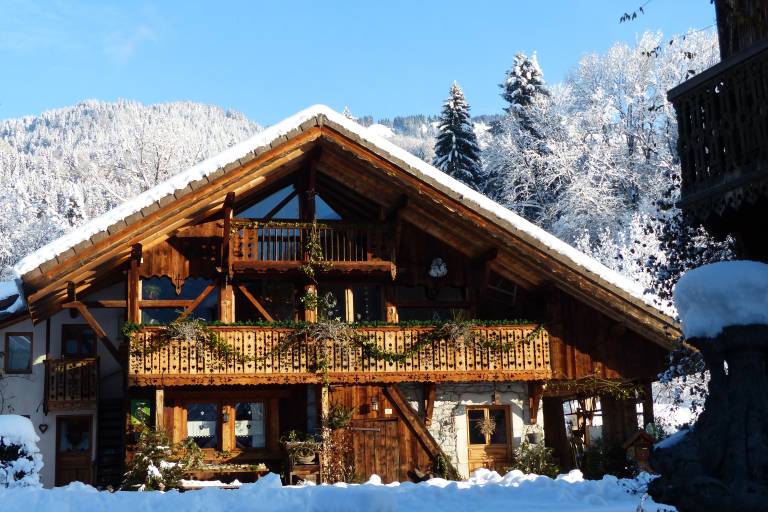La Maison près de la fontaine image1