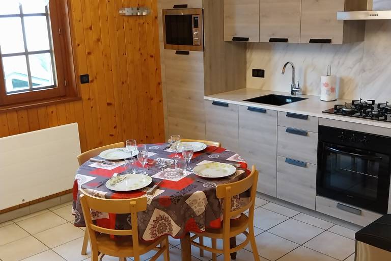 Apartment F2 of 40 m² in a house image2