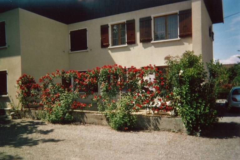 Appartement F3 de 38 m2 dans une maison image1