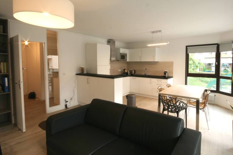 Apartment F3 of 73 m2 in a residence image1