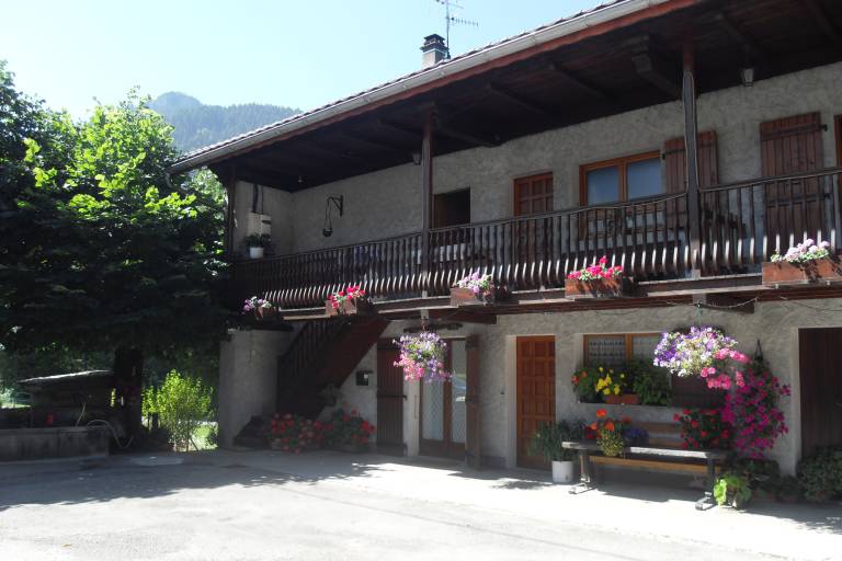 Apartment in house - 63m² - 3 bedrooms - Buttay Renée image1