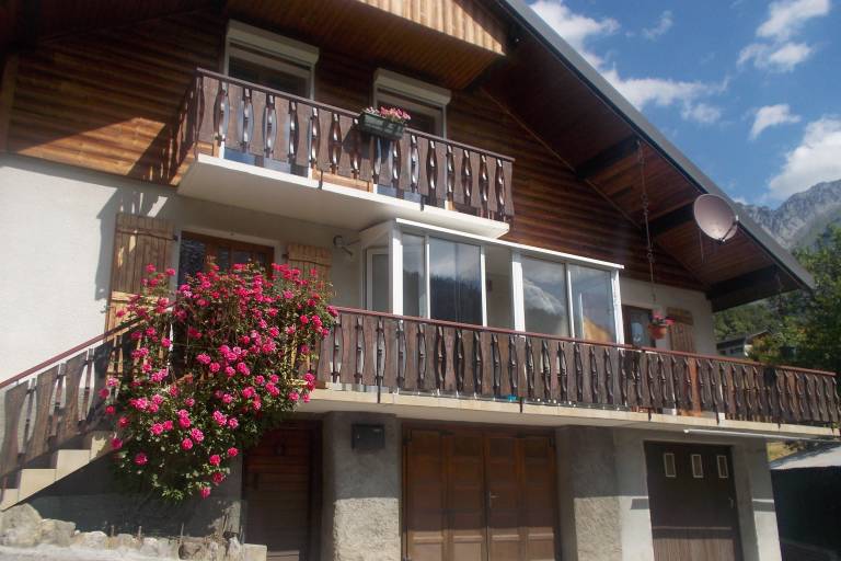 Apartment in chalet - 45m² - 2 bedrooms - Billoud Yolande image1
