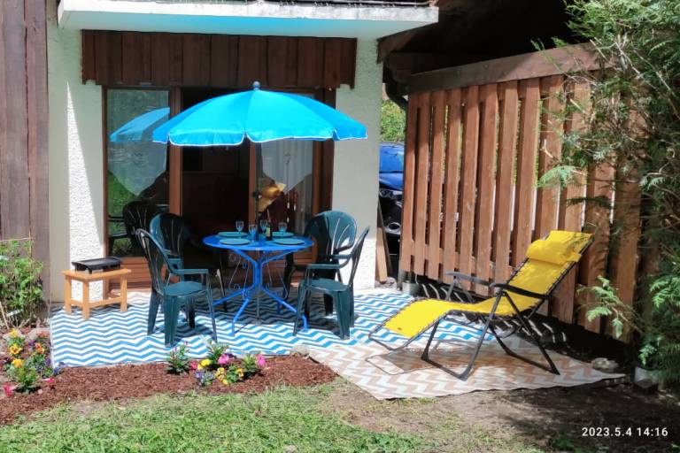 À l'orée du bois image1