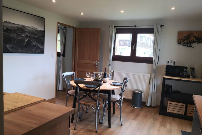 Apartment in house - 60 m² - 2 bedrooms - Mme Gasse Sophie image1
