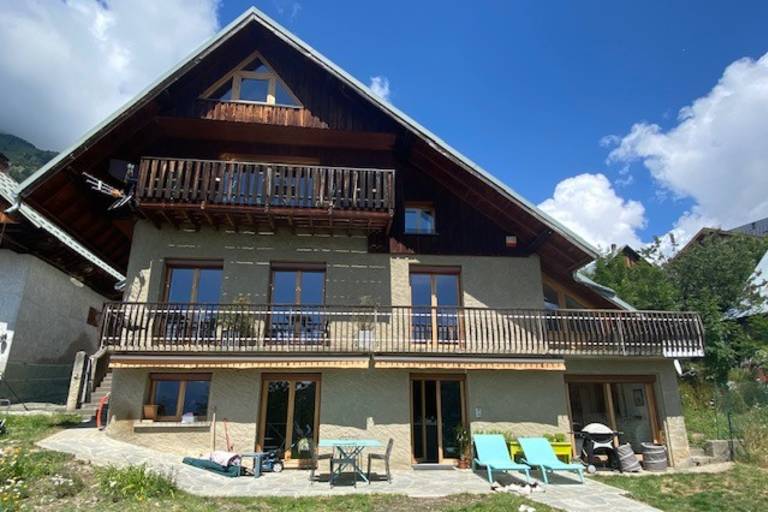 Chalet La Tanière image1