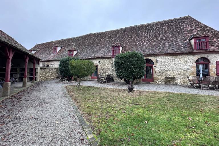 Grand appartement au Château d'Embourg image2