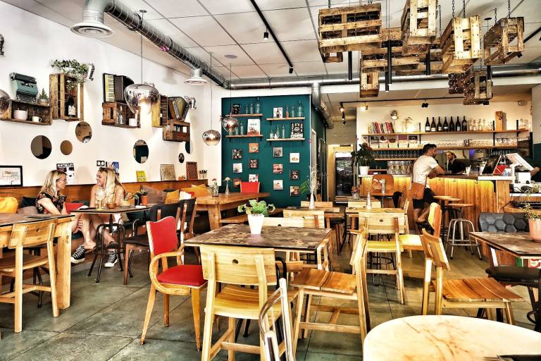 L'Accordéon, Bistro, Canteen image1